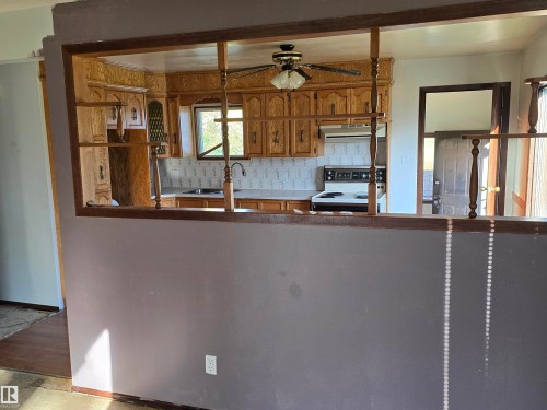 59301 Rge Road 20, Rural Westlock County, AB - Indoor Photo Showing Kitchen