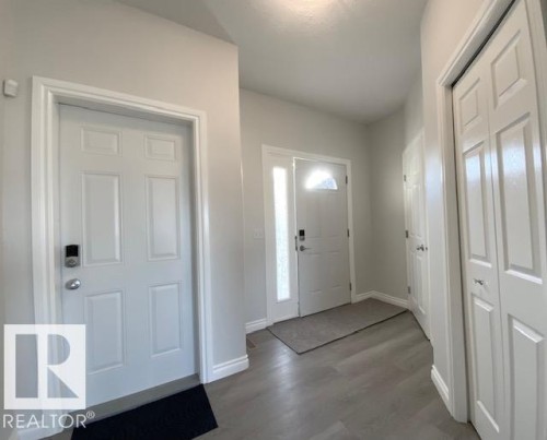 B 4706 57 Avenue, Wetaskiwin, AB - Indoor Photo Showing Other Room