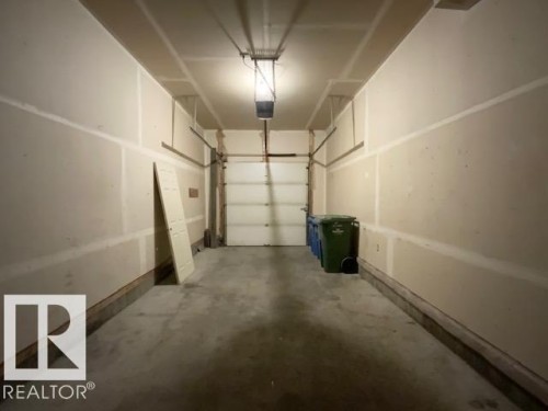 B 4706 57 Avenue, Wetaskiwin, AB - Indoor Photo Showing Garage