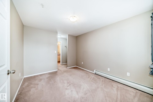 310 4309 33 Street, Stony Plain, AB - Indoor Photo Showing Other Room