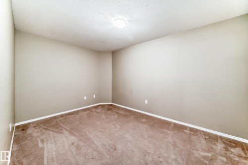 310 4309 33 Street, Stony Plain, AB - Indoor Photo Showing Other Room