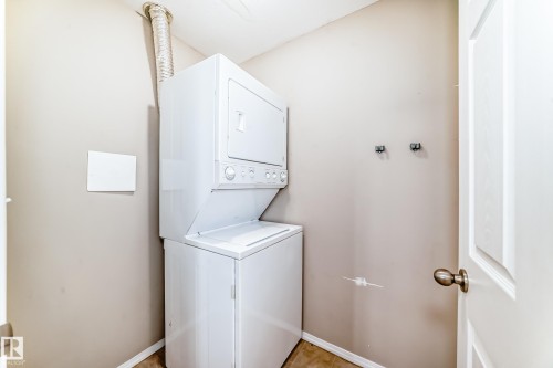 310 4309 33 Street, Stony Plain, AB - Indoor Photo Showing Laundry Room