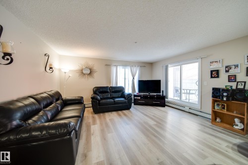115 4403 23 Street, Edmonton, AB - Indoor Photo Showing Living Room