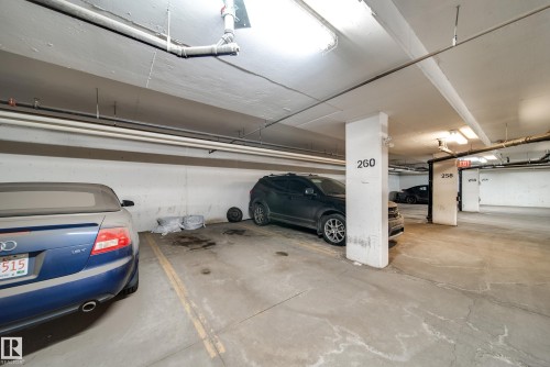 115 4403 23 Street, Edmonton, AB - Indoor Photo Showing Garage
