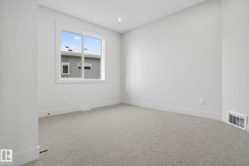 1 Elwyck Gate, Spruce Grove, AB - Indoor Photo Showing Other Room