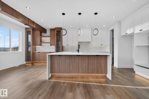 1 Elwyck Gate, Spruce Grove, AB - Indoor Photo Showing Kitchen