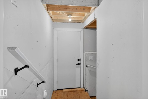 1 Elwyck Gate, Spruce Grove, AB - Indoor Photo Showing Other Room
