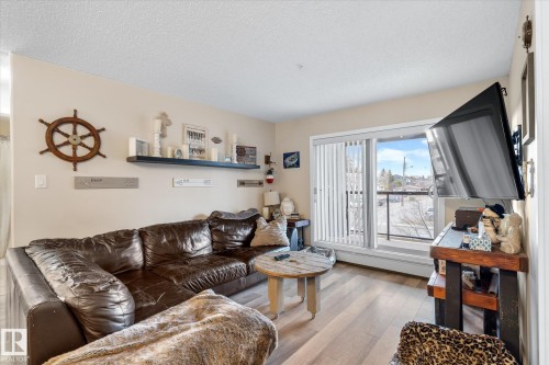 257 7805 71 Street, Edmonton, AB - Indoor Photo Showing Living Room