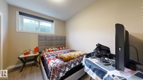 1273 Adamson Drive, Edmonton, AB - Indoor Photo Showing Bedroom