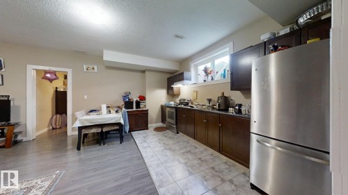 1273 Adamson Drive, Edmonton, AB - Indoor