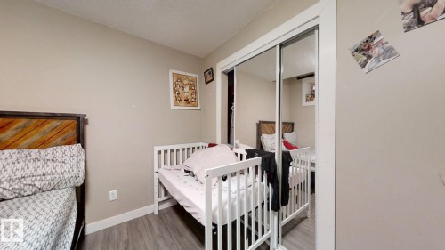 1273 Adamson Drive, Edmonton, AB - Indoor Photo Showing Bedroom