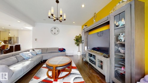 1273 Adamson Drive, Edmonton, AB - Indoor Photo Showing Living Room