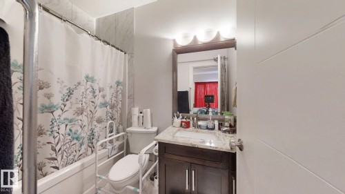 1273 Adamson Drive, Edmonton, AB - Indoor Photo Showing Bathroom