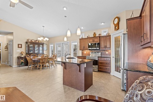 50 Willow Wood Lane, Stony Plain, AB - Indoor Photo Showing Kitchen With Stainless Steel Kitchen With Upgraded Kitchen