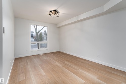 14217 32 Street, Edmonton, AB - Indoor Photo Showing Other Room