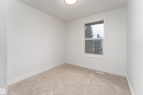 14217 32 Street, Edmonton, AB - Indoor Photo Showing Other Room