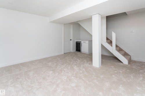 14217 32 Street, Edmonton, AB - Indoor