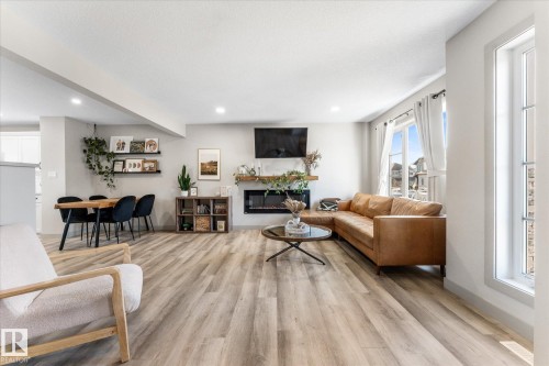 14 Hemingway Crescent, Spruce Grove, AB - Indoor Photo Showing Living Room With Fireplace