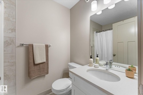 14 Hemingway Crescent, Spruce Grove, AB - Indoor Photo Showing Bathroom