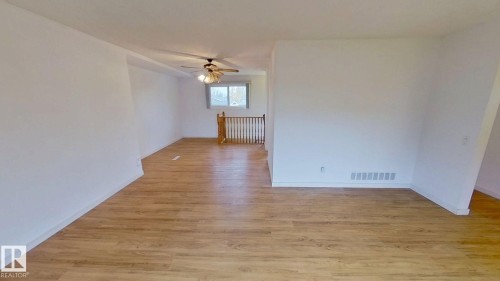 7004 93 Avenue, Edmonton, AB - Indoor Photo Showing Other Room