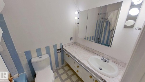7004 93 Avenue, Edmonton, AB - Indoor Photo Showing Bathroom