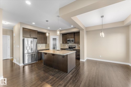 164 Sturtz Bend, Leduc, AB - Indoor Photo Showing Kitchen With Upgraded Kitchen