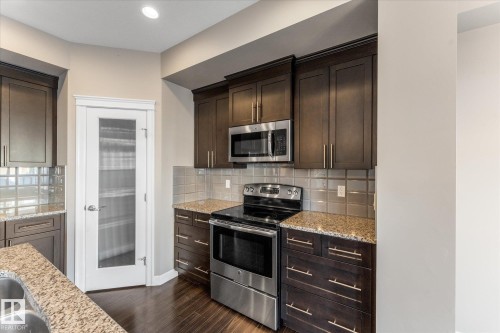 164 Sturtz Bend, Leduc, AB - Indoor Photo Showing Kitchen