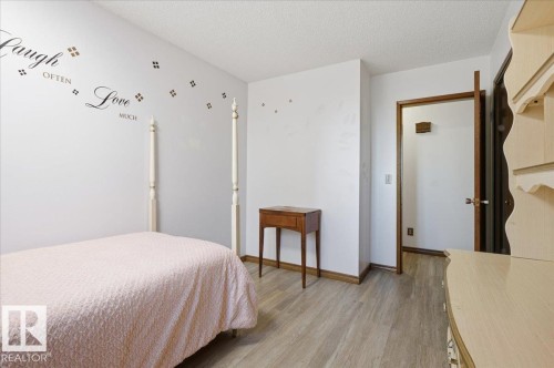 453058 Rge Road 270, Rural Wetaskiwin County, AB - Indoor Photo Showing Bedroom
