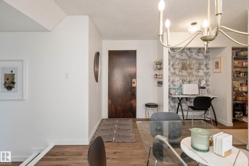 201 10743 107 Street, Edmonton, AB - Indoor