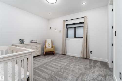 16511 8 Street, Edmonton, AB - Indoor