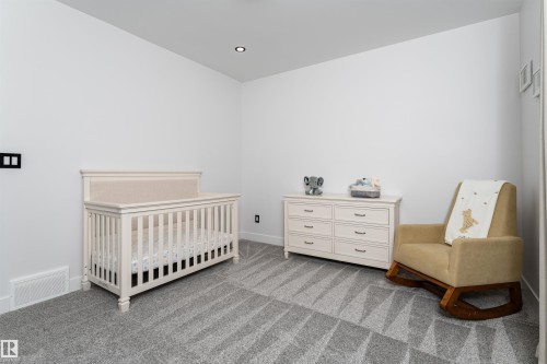 16511 8 Street, Edmonton, AB - Indoor Photo Showing Bedroom