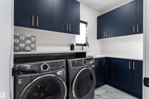16511 8 Street, Edmonton, AB - Indoor Photo Showing Laundry Room