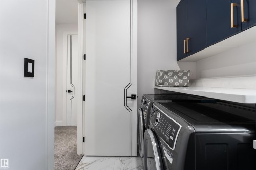 16511 8 Street, Edmonton, AB - Indoor Photo Showing Laundry Room