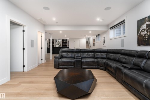 16511 8 Street, Edmonton, AB - Indoor Photo Showing Living Room