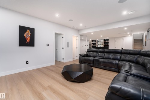 16511 8 Street, Edmonton, AB - Indoor Photo Showing Living Room