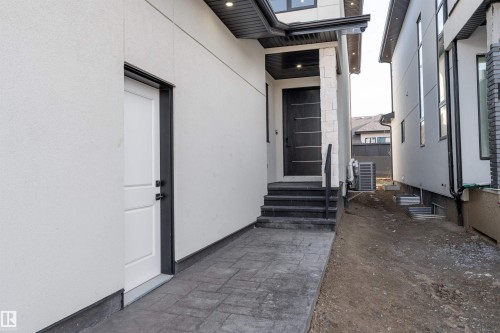 16511 8 Street, Edmonton, AB - Outdoor