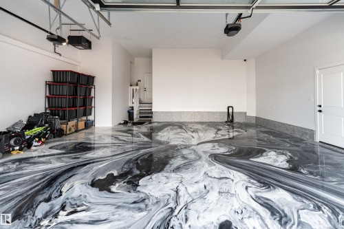 16511 8 Street, Edmonton, AB - Indoor