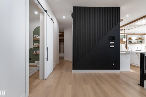 16511 8 Street, Edmonton, AB - Indoor Photo Showing Other Room