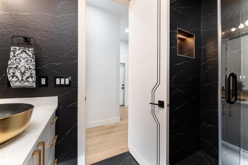 16511 8 Street, Edmonton, AB - Indoor