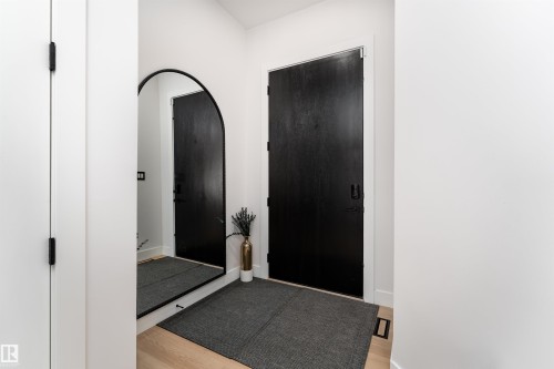 16511 8 Street, Edmonton, AB - Indoor Photo Showing Other Room