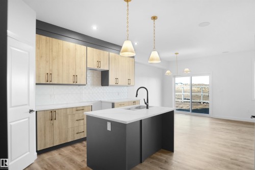 14 Axelwood Crescent, Spruce Grove, AB - Indoor Photo Showing Kitchen With Upgraded Kitchen