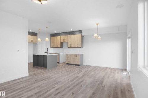 14 Axelwood Crescent, Spruce Grove, AB - Indoor Photo Showing Kitchen