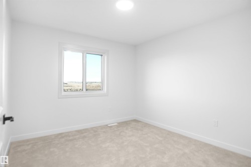 14 Axelwood Crescent, Spruce Grove, AB - Indoor Photo Showing Other Room