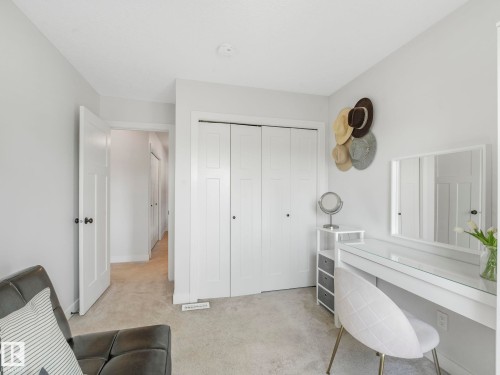 6693 Cardinal Road, Edmonton, AB - Indoor