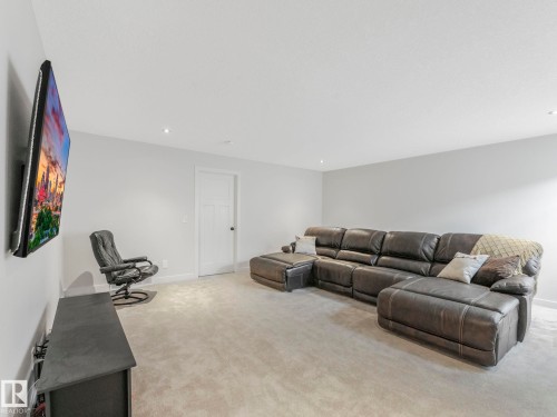 6693 Cardinal Road, Edmonton, AB - Indoor