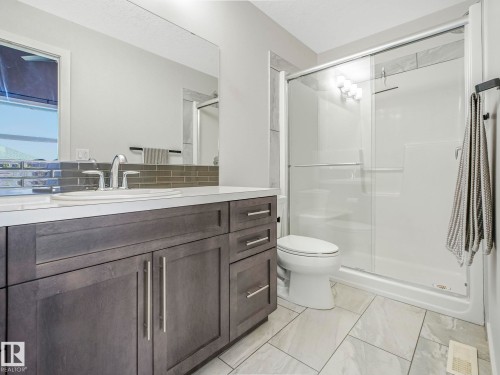 6693 Cardinal Road, Edmonton, AB - Indoor Photo Showing Bathroom