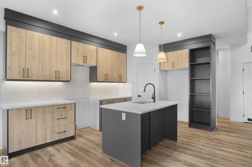 12 Axelwood Crescent, Spruce Grove, AB - Indoor Photo Showing Kitchen