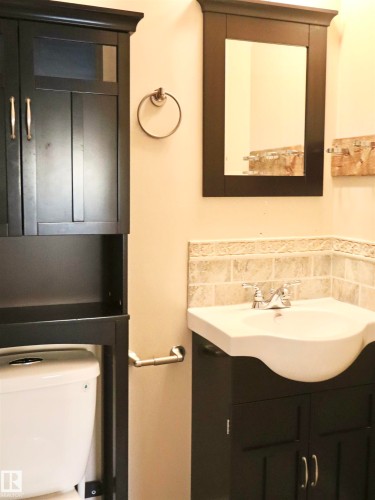 4604 54 Ave, Barrhead, AB - Indoor Photo Showing Bathroom