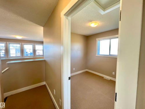 3705 11 Street, Edmonton, AB - Indoor Photo Showing Other Room