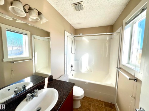 3705 11 Street, Edmonton, AB - Indoor Photo Showing Bathroom